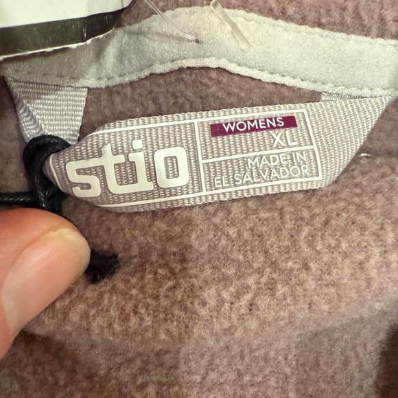 NWT Stio Women's Turpin Fleece Mockneck pullover purple “berry Smoke” , XL - Picture 6 of 10